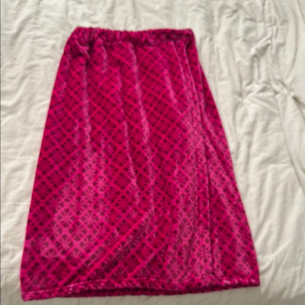 Elegant Pink Patterned fleece robe